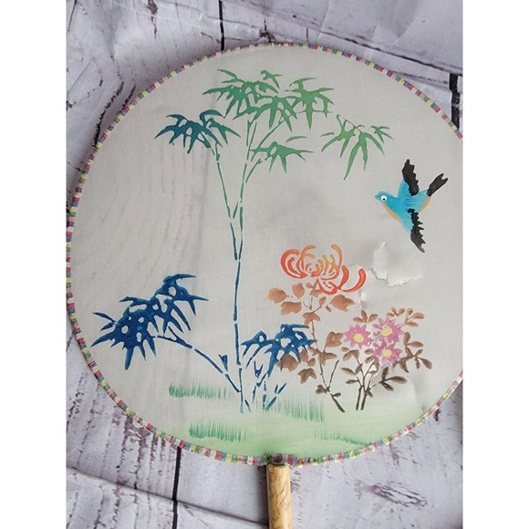 Lot 2 Vintage Hand Painted EXOTIC BIRD Silk Asian Bamboo Handled Fans Art READ - Picture 2 of 9